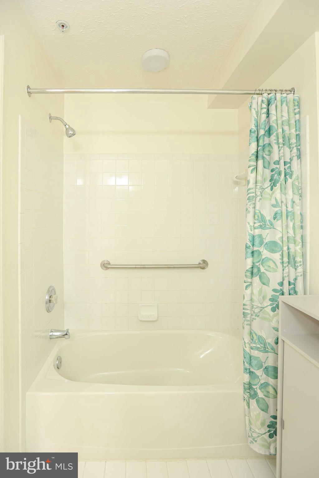 DEVONSHIRE AT WHITEMARSH - Residential