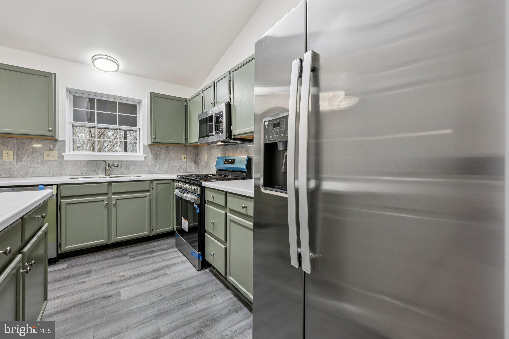 ARGYLE HILLS - Residential