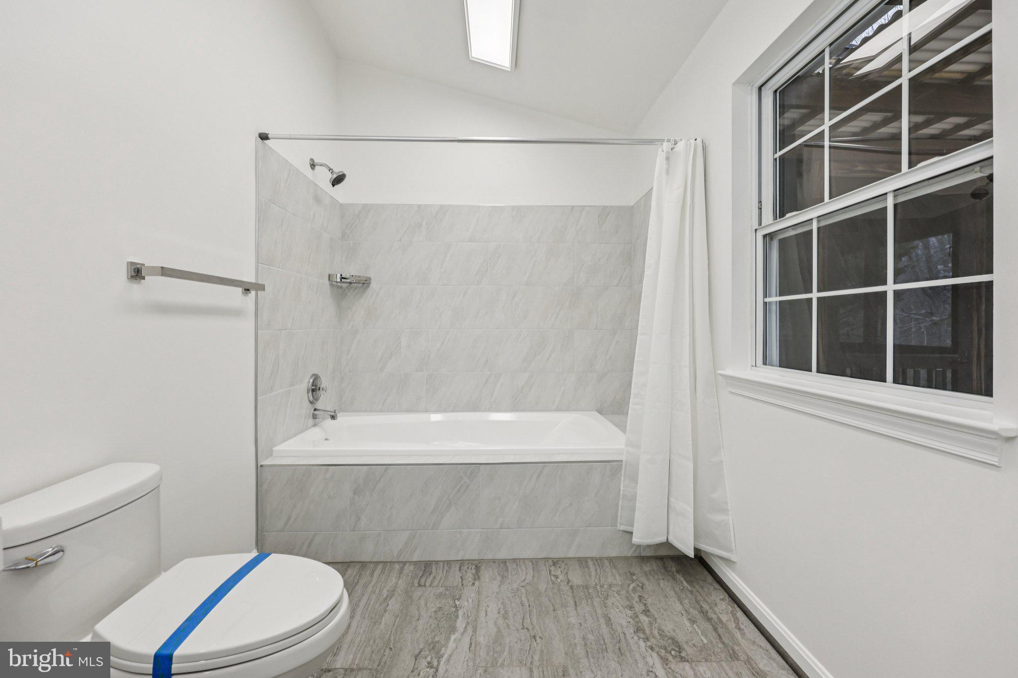 ARGYLE HILLS - Residential