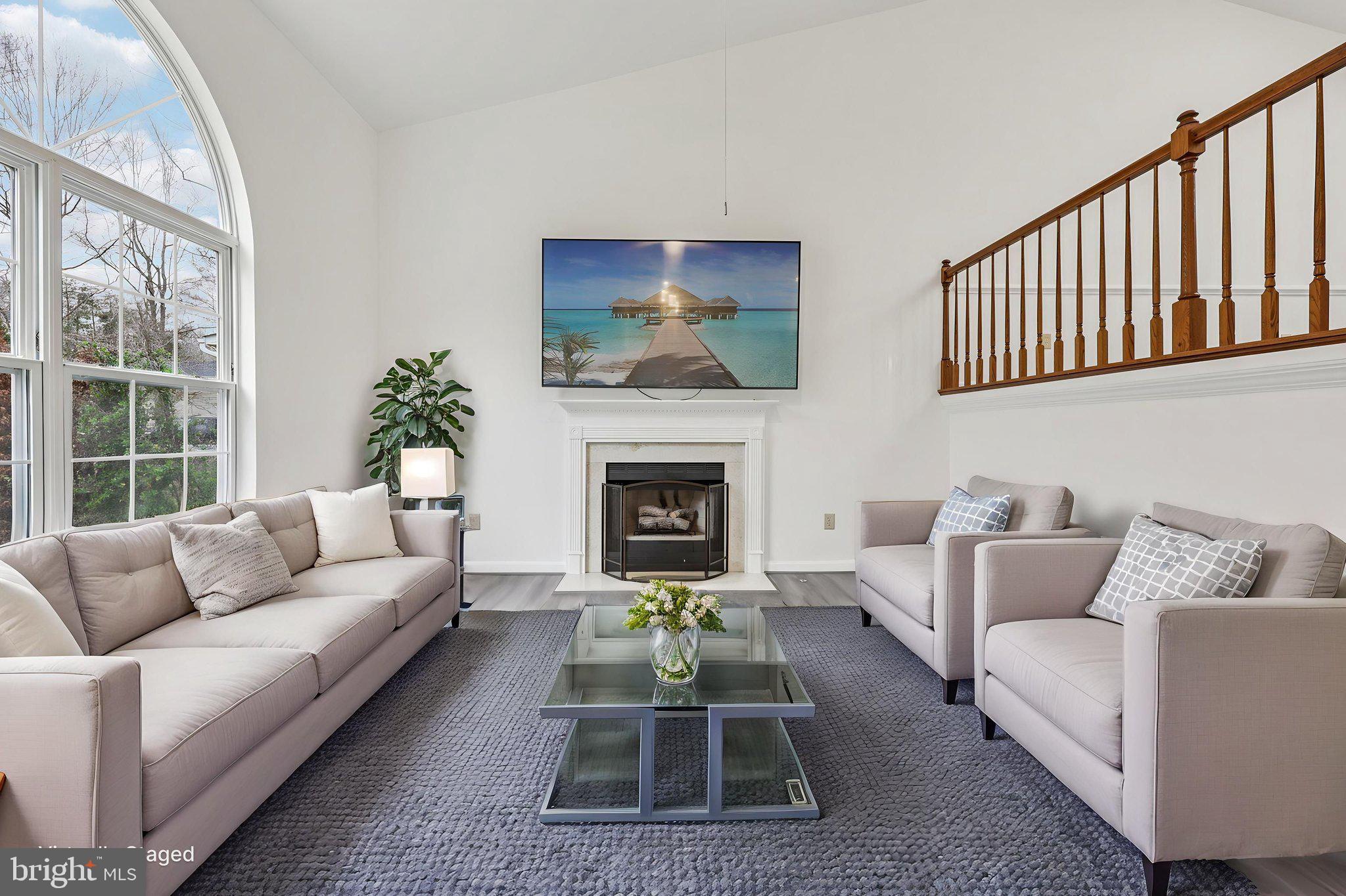 ARGYLE HILLS - Residential