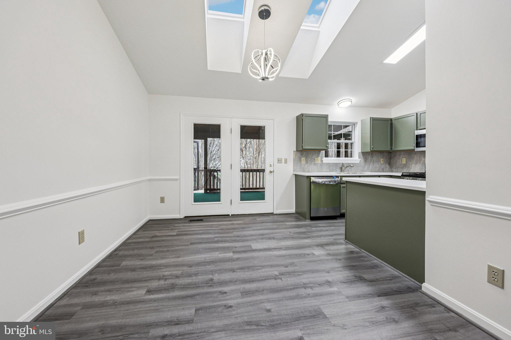 ARGYLE HILLS - Residential