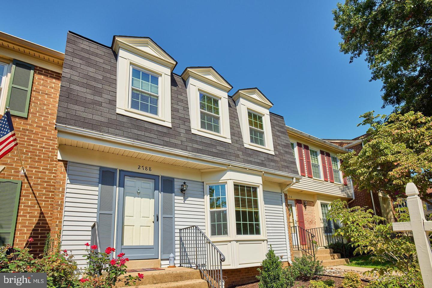 2788 KNOLLSIDE LANE