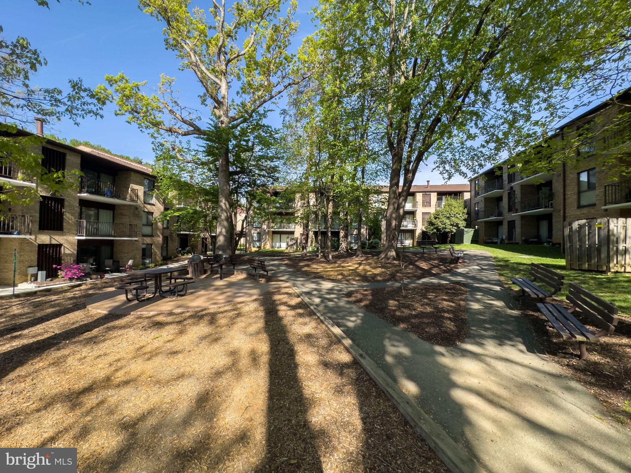 SOUTHGATE - Residential