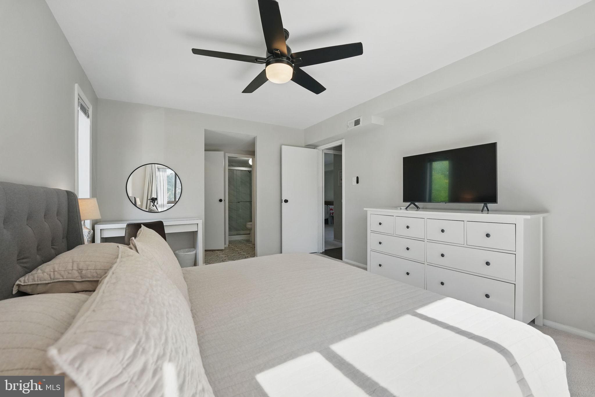 SOUTHGATE - Residential