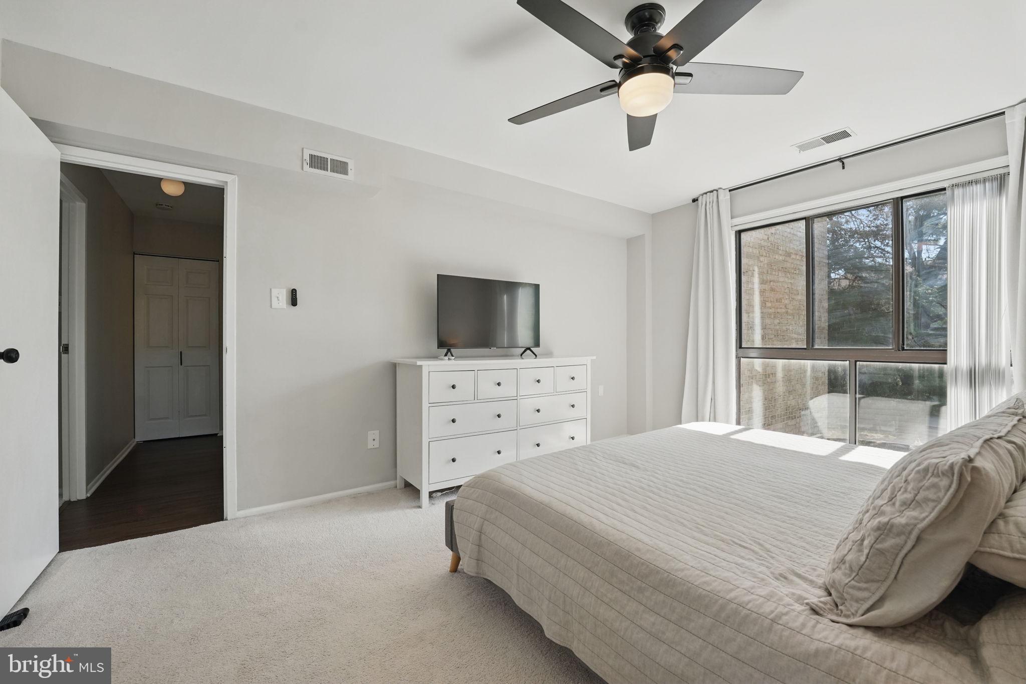 SOUTHGATE - Residential