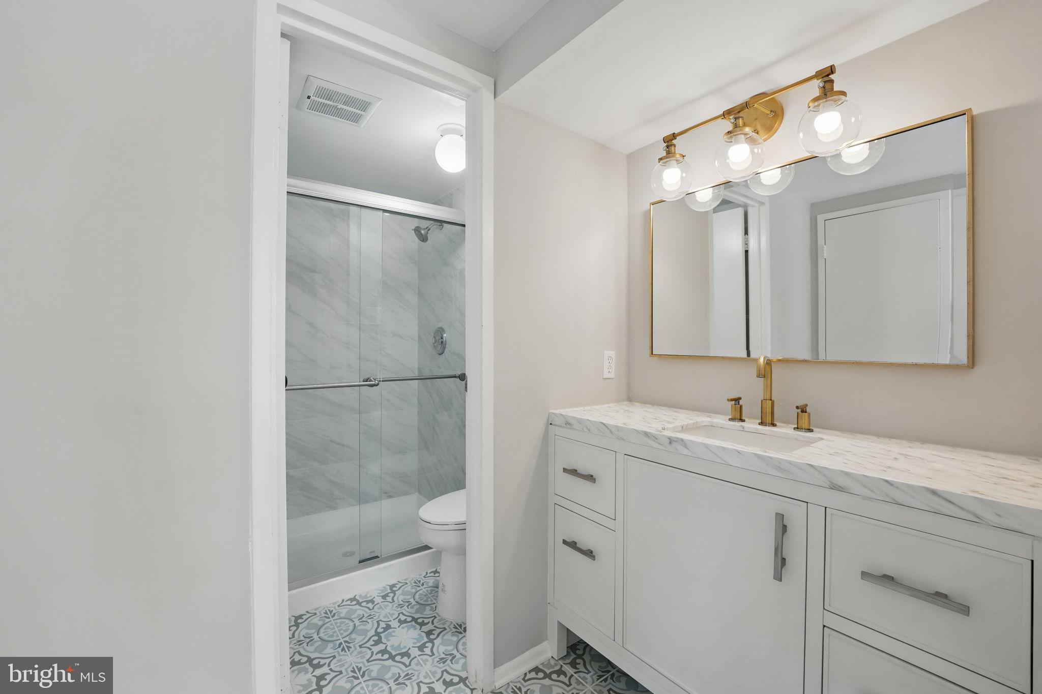 SOUTHGATE - Residential