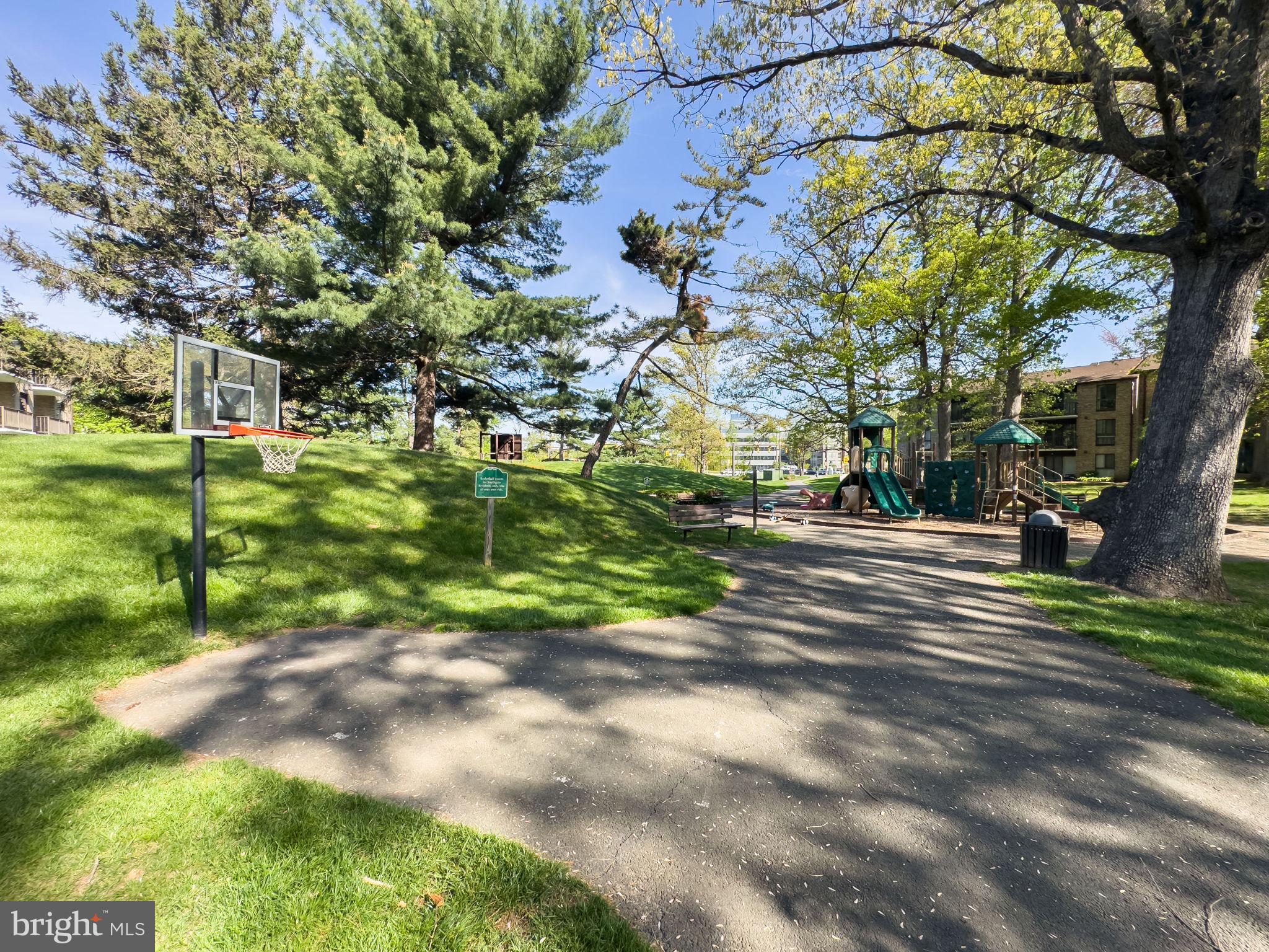 SOUTHGATE - Residential