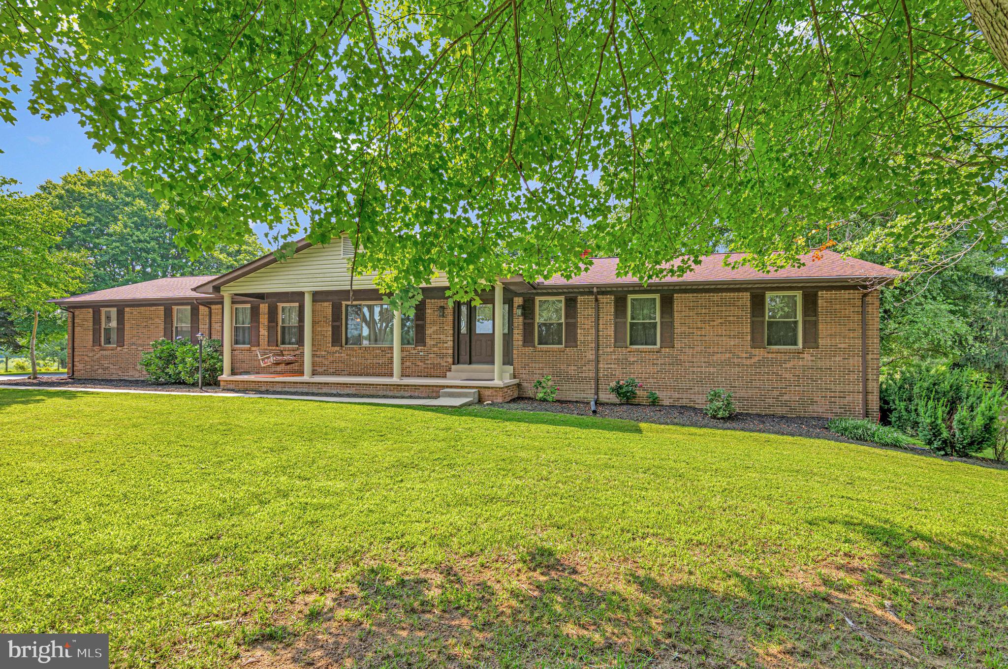 61 HONEYSUCKLE LANE