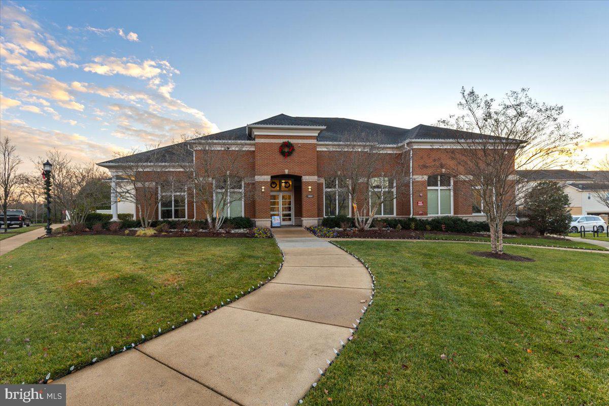 LANSDOWNE TOWN CENTER - Residential