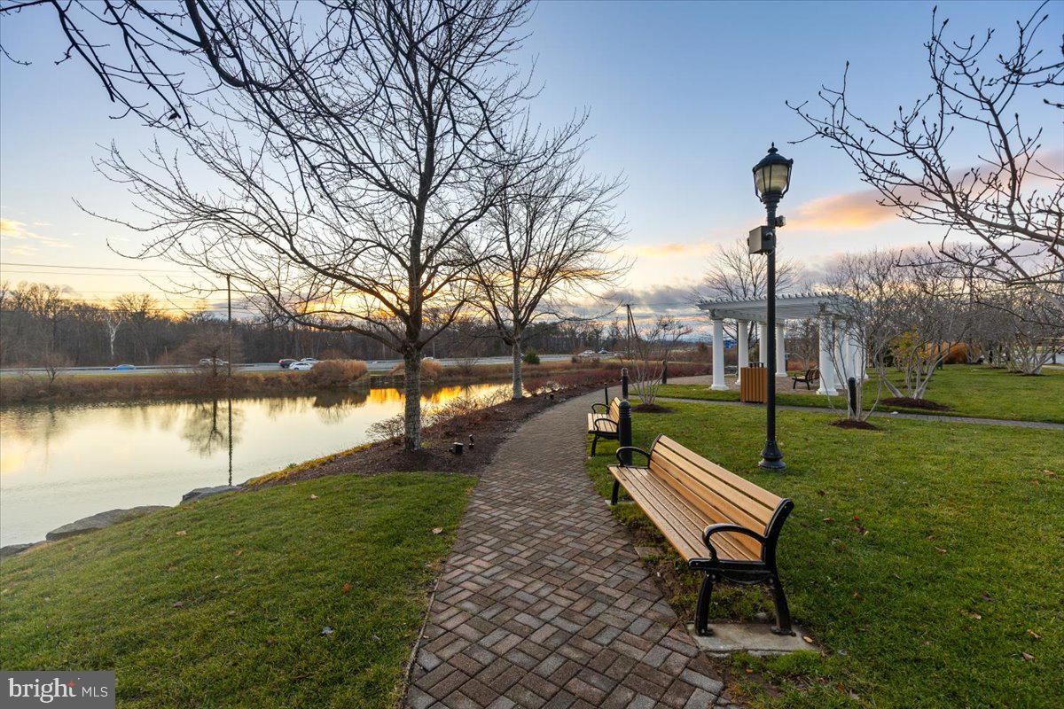 LANSDOWNE TOWN CENTER - Residential