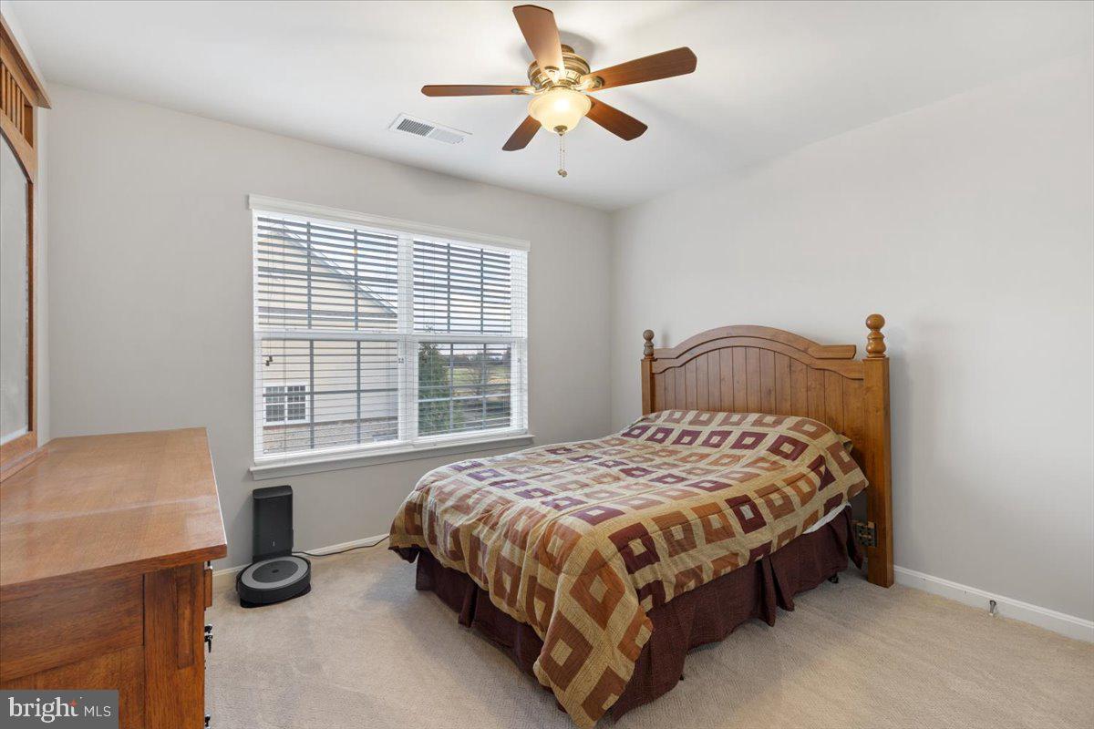 LANSDOWNE TOWN CENTER - Residential