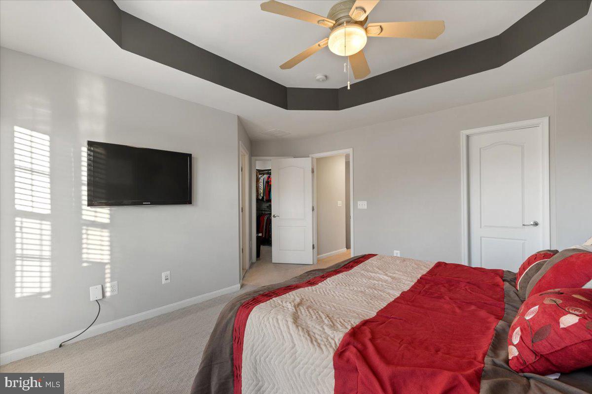 LANSDOWNE TOWN CENTER - Residential