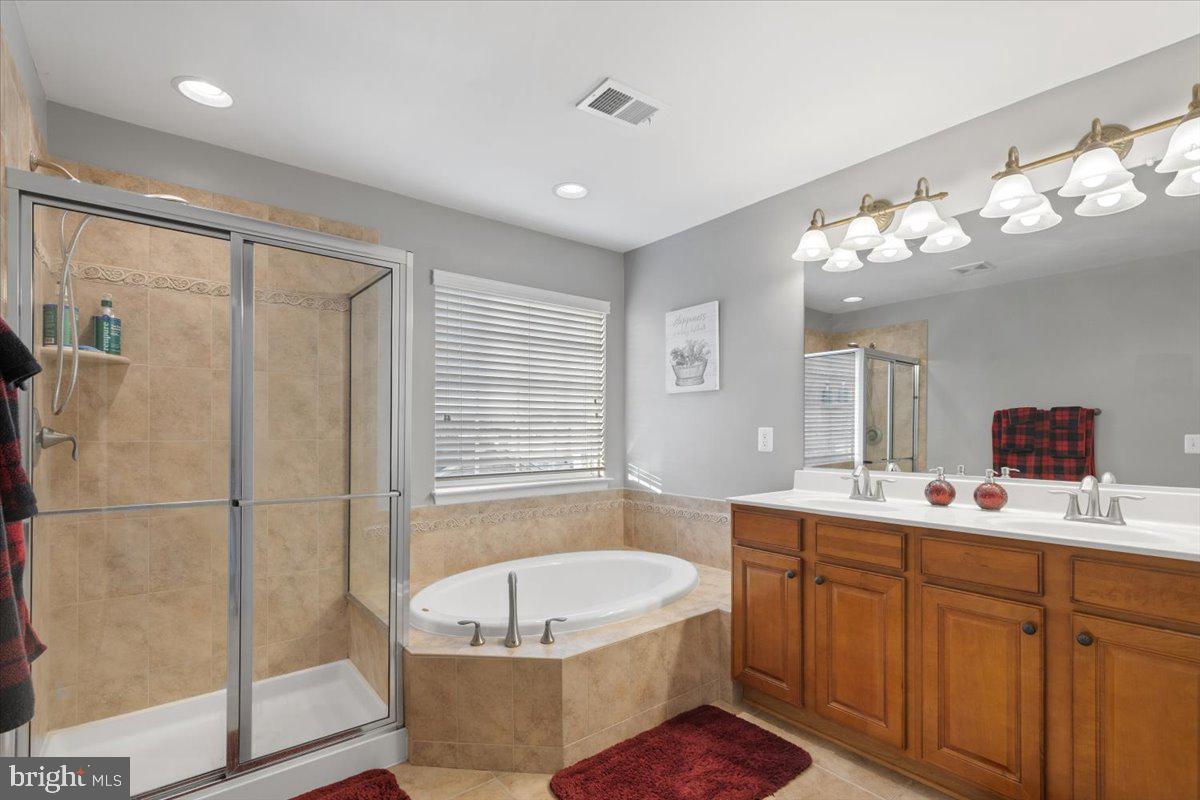 LANSDOWNE TOWN CENTER - Residential