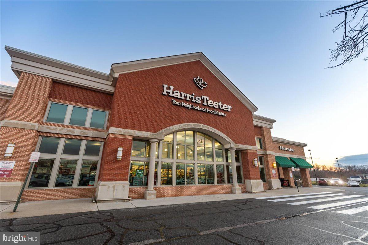 LANSDOWNE TOWN CENTER - Residential