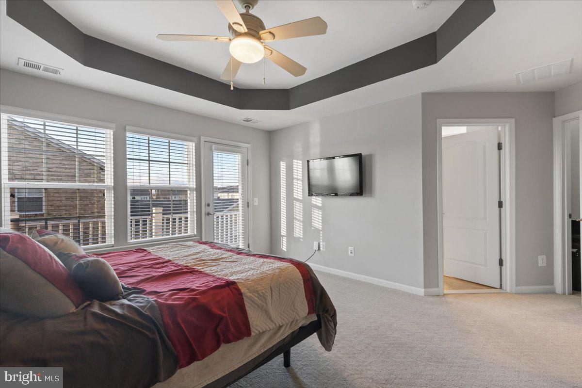 LANSDOWNE TOWN CENTER - Residential