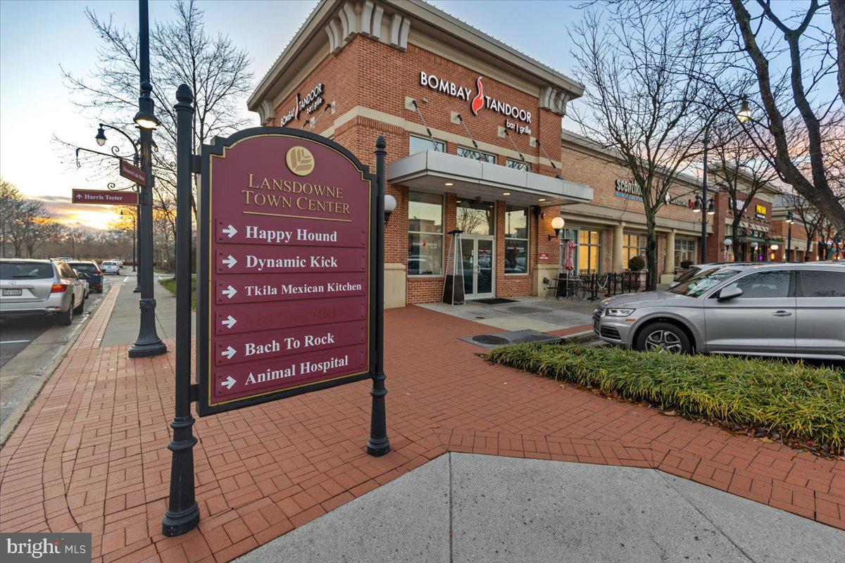 LANSDOWNE TOWN CENTER - Residential