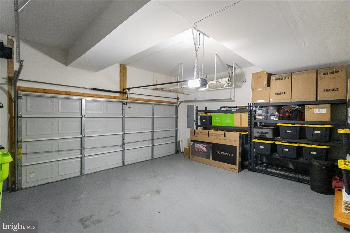 LANSDOWNE TOWN CENTER - Residential