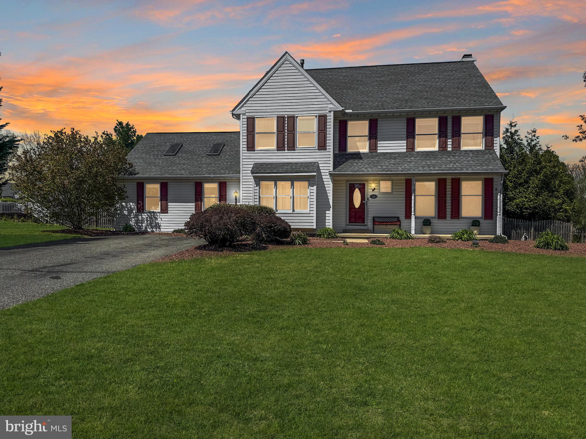 TWIN PONDS - Residential