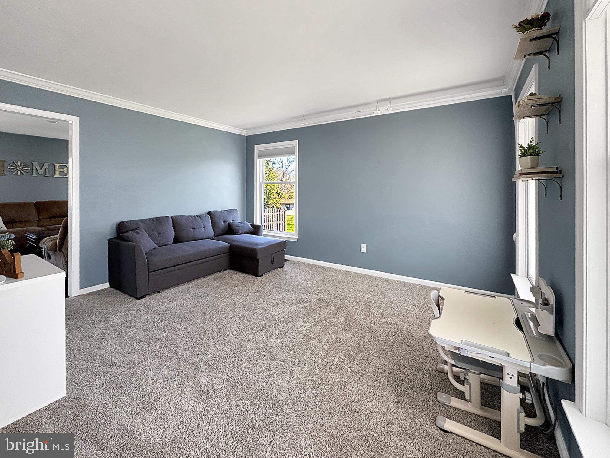 TWIN PONDS - Residential