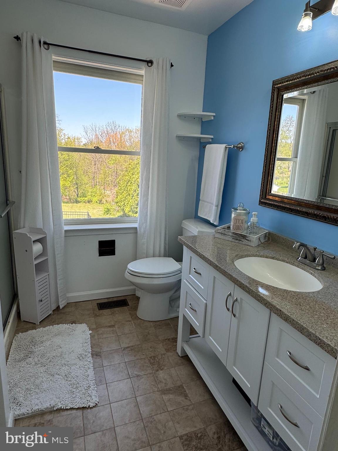 TWIN PONDS - Residential