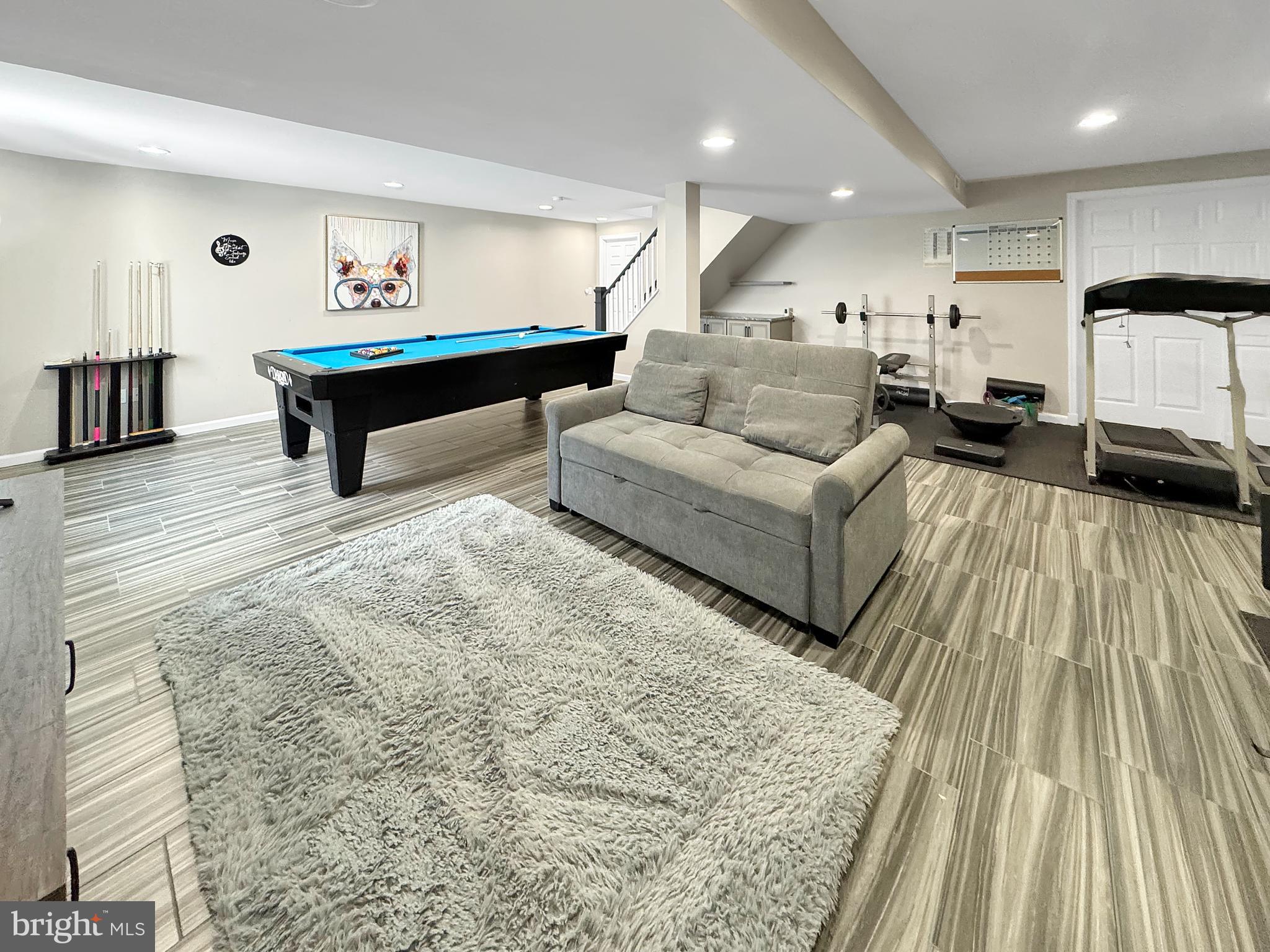 TWIN PONDS - Residential