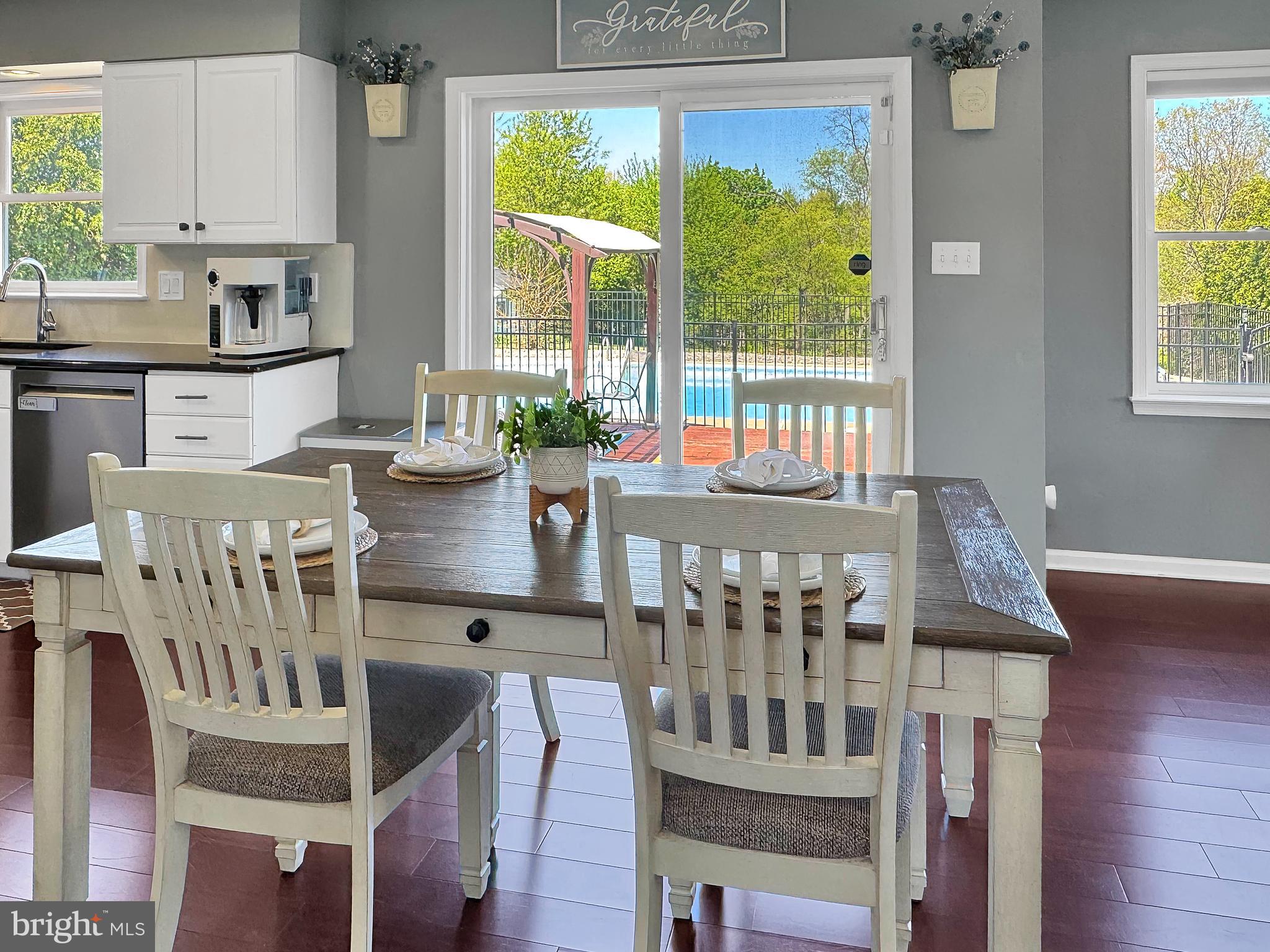 TWIN PONDS - Residential