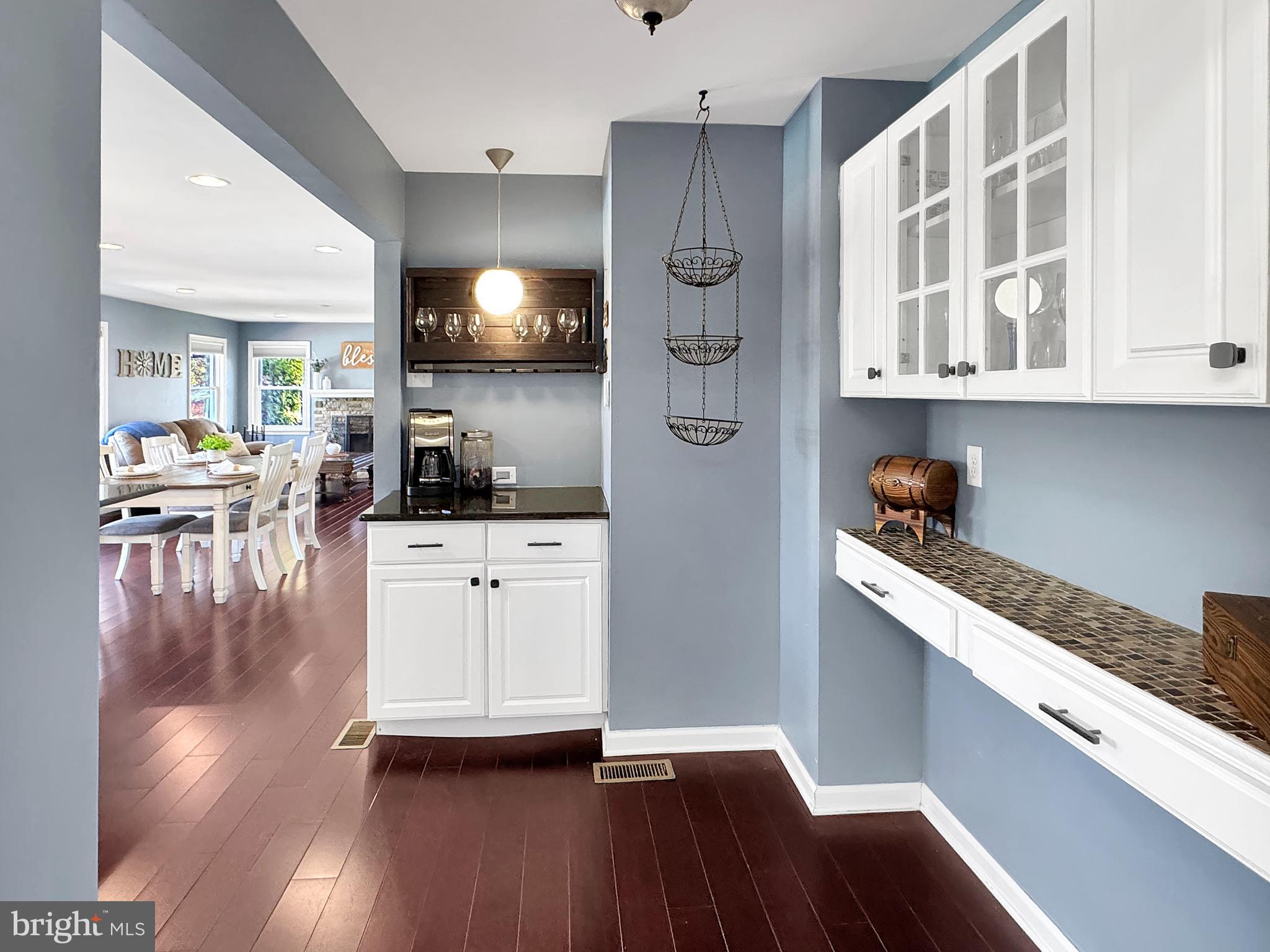 TWIN PONDS - Residential