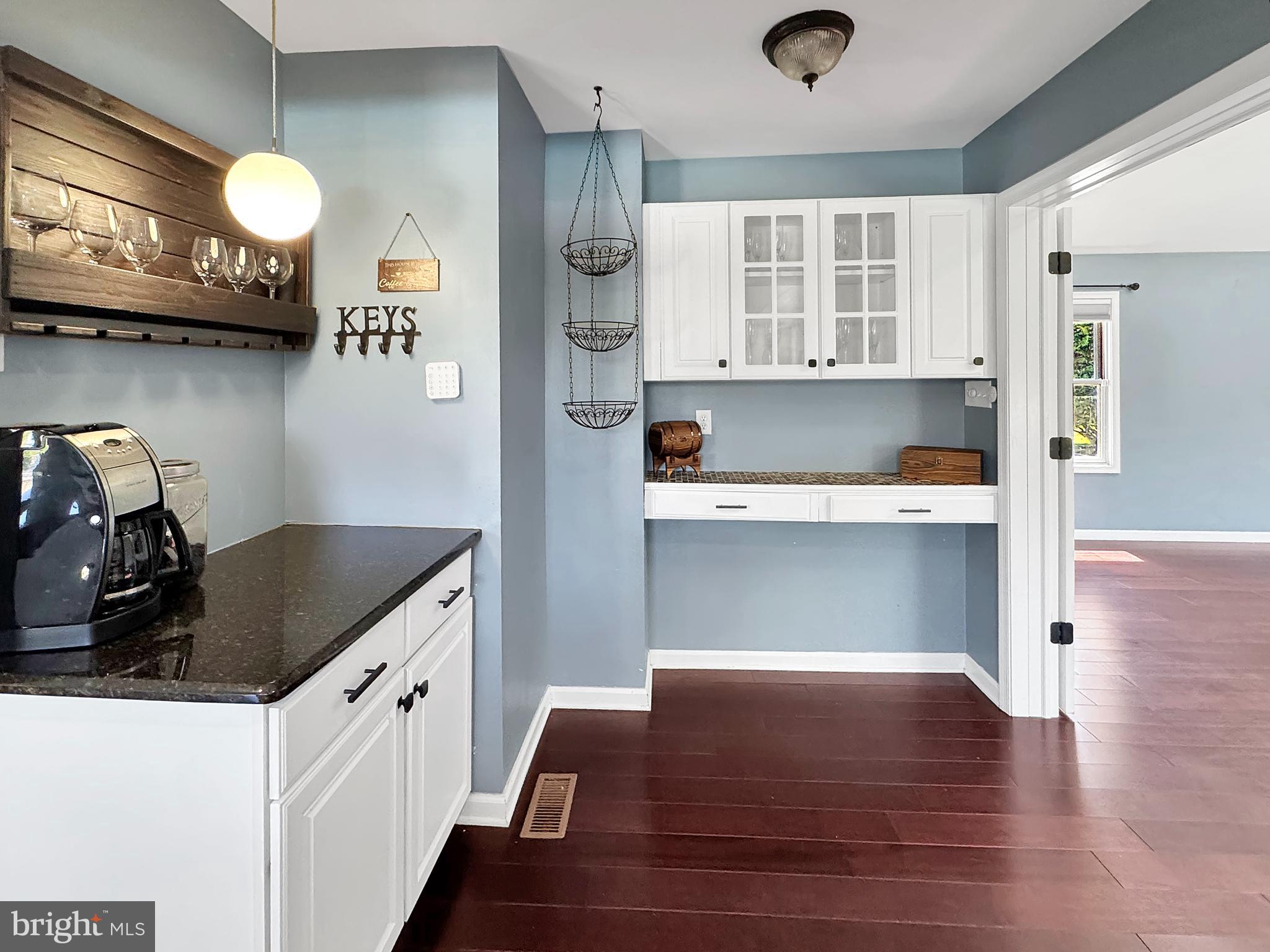 TWIN PONDS - Residential