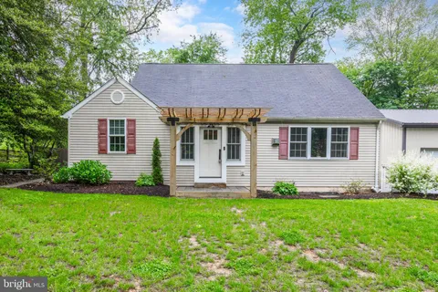 320 E Doe Run Road, Kennett Square, PA MLS: PACT2098018