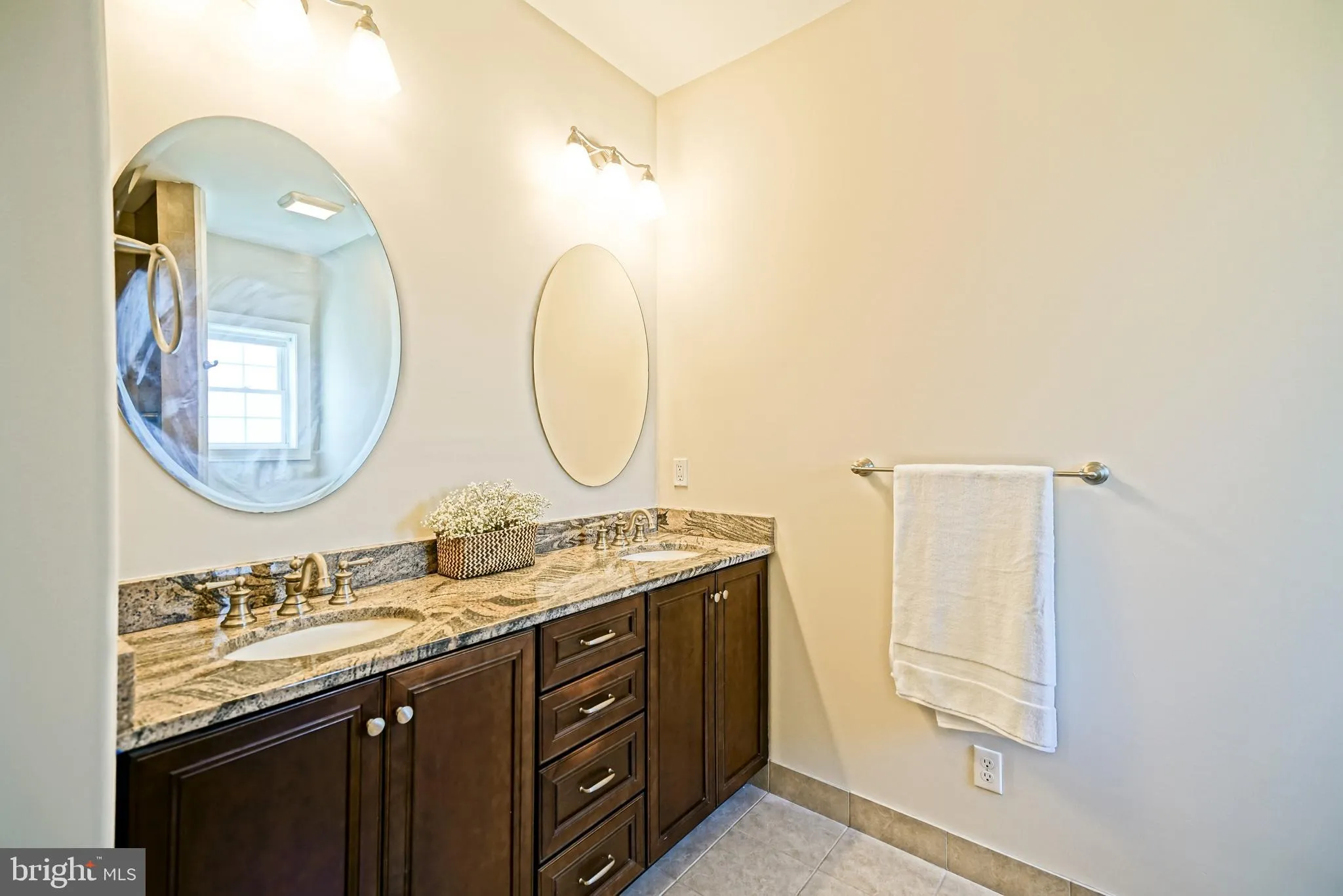 Lewes, Delaware 19958, United States, 4 Bedrooms Bedrooms, ,3 BathroomsBathrooms,Residential,Pending,111648