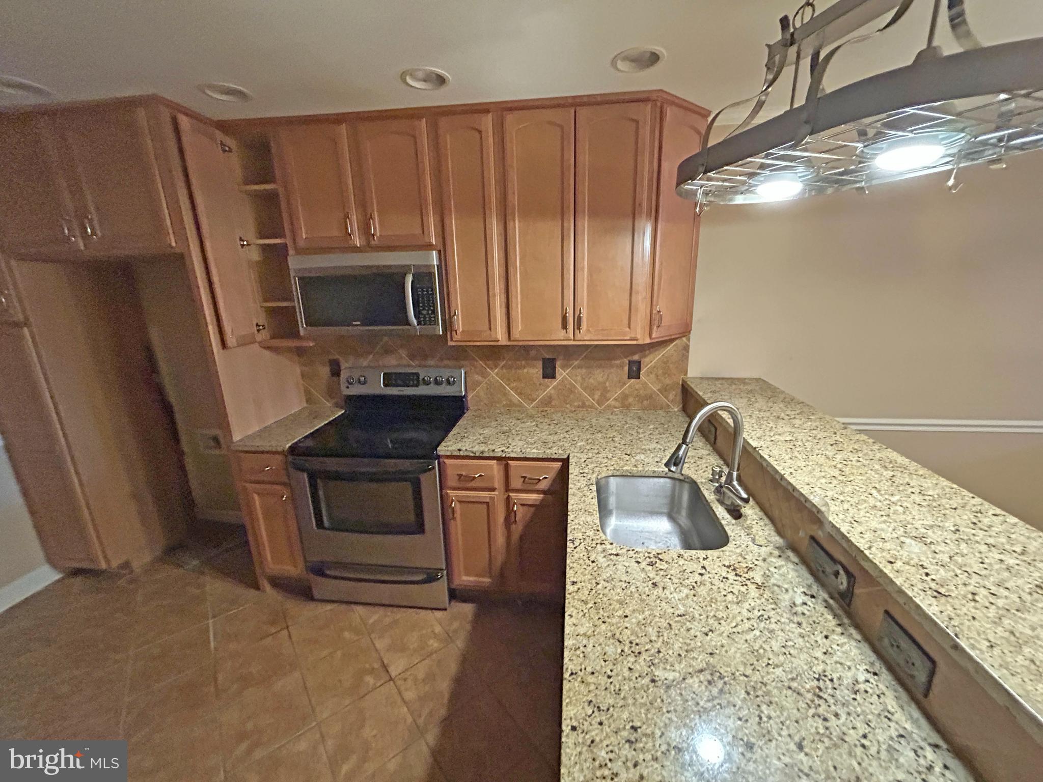 WASHINGTON VILLAGE - Residential