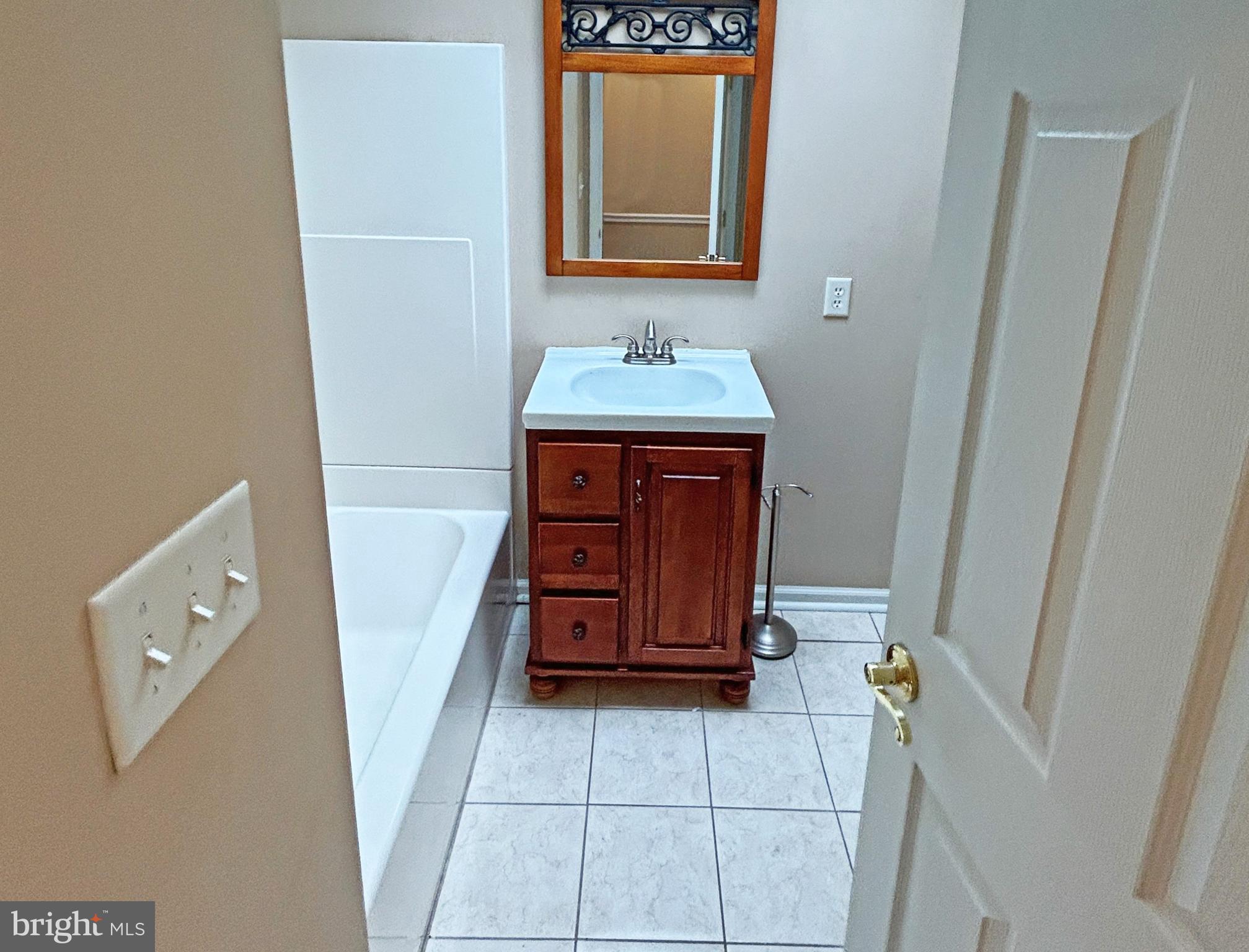 WASHINGTON VILLAGE - Residential