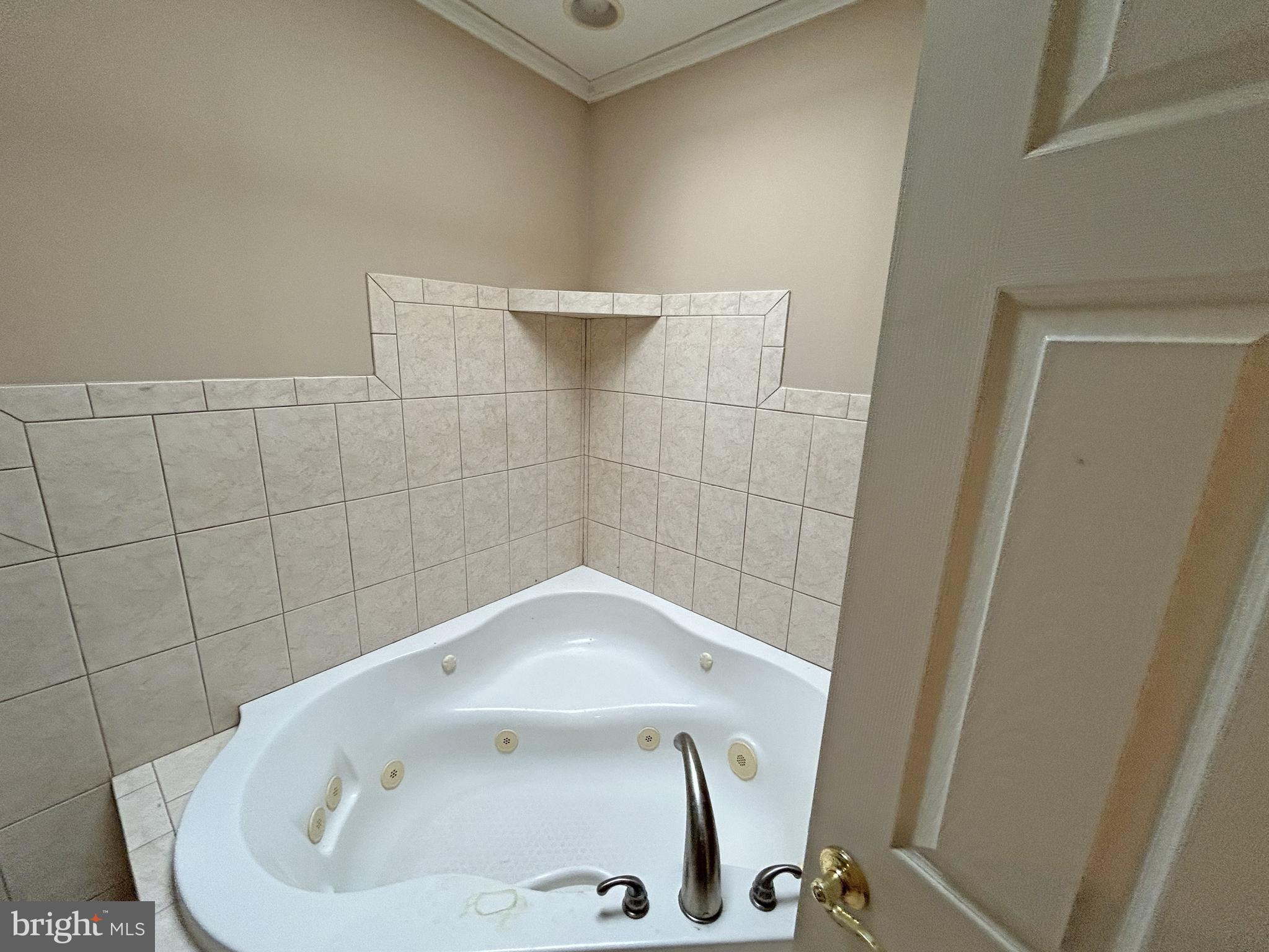 WASHINGTON VILLAGE - Residential