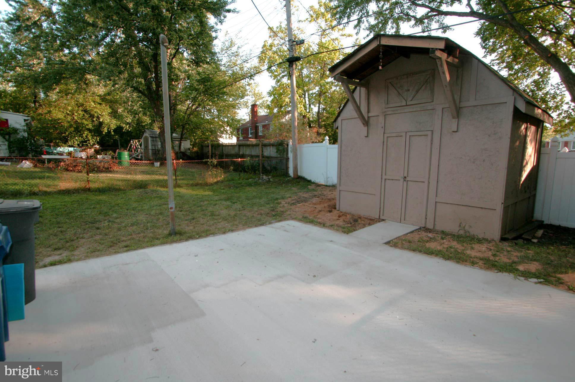 JEFFERSON MANOR - Residential Lease