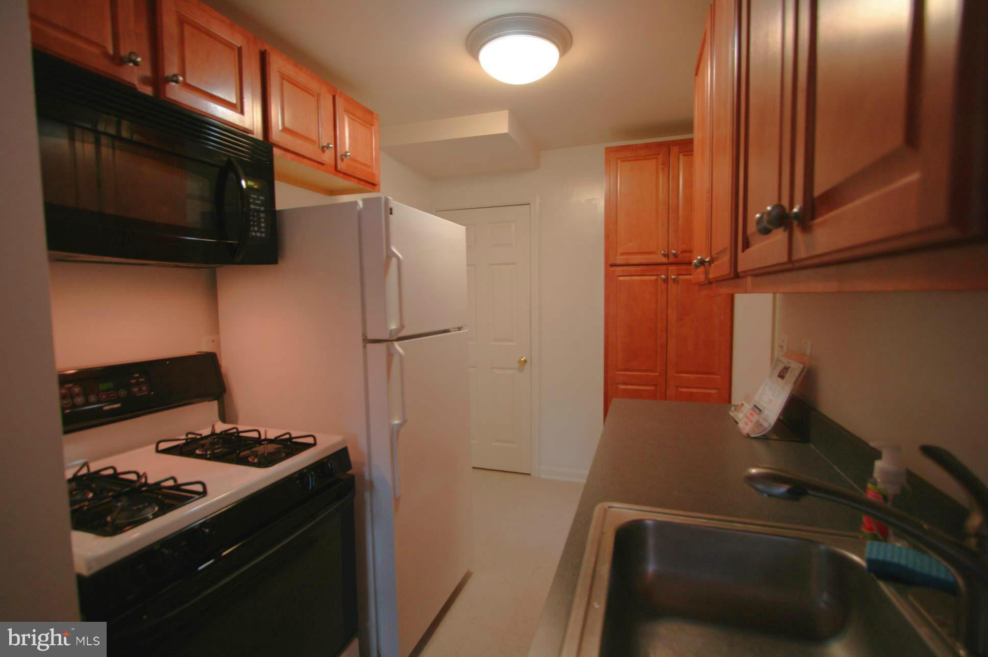 JEFFERSON MANOR - Residential Lease