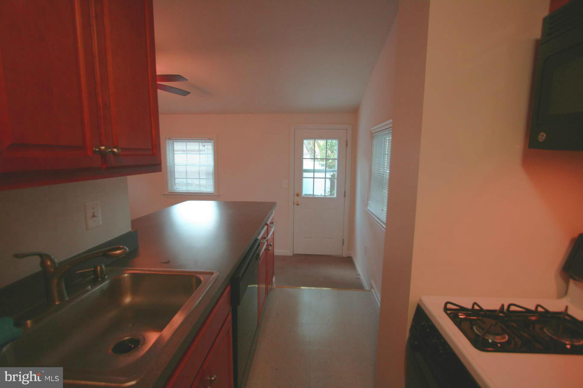 JEFFERSON MANOR - Residential Lease