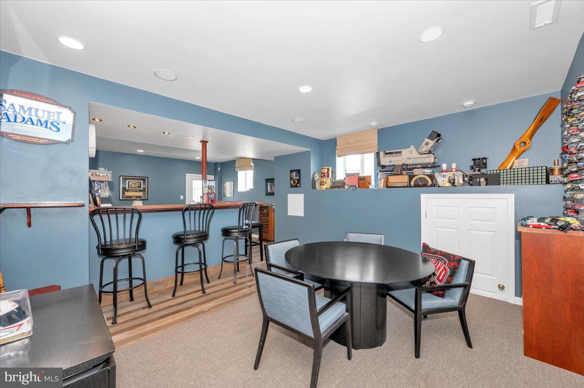 MANOR RIDGE - Residential