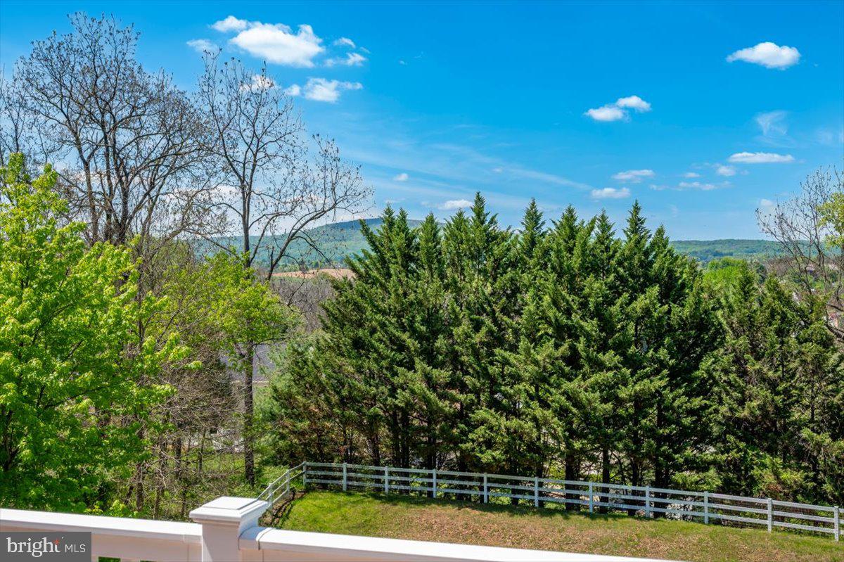 MANOR RIDGE - Residential