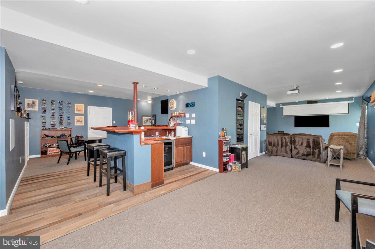 MANOR RIDGE - Residential