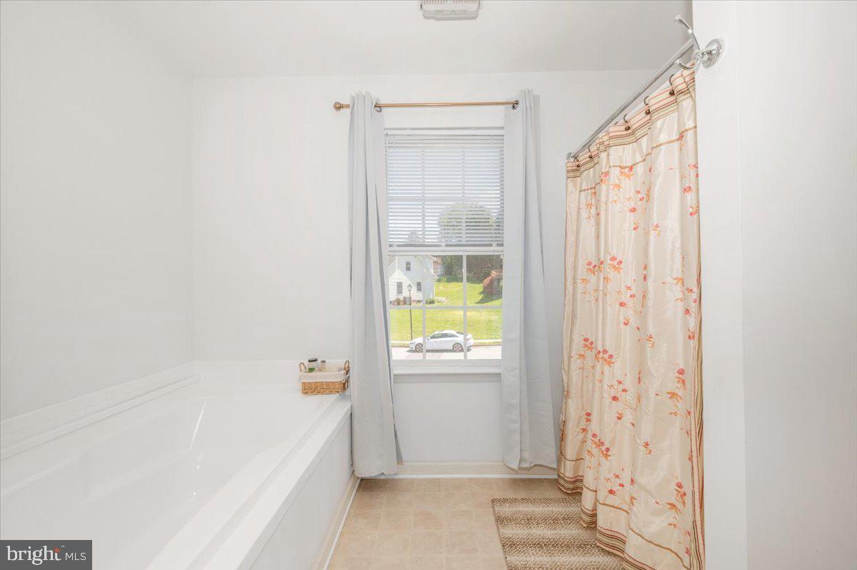 MANOR RIDGE - Residential