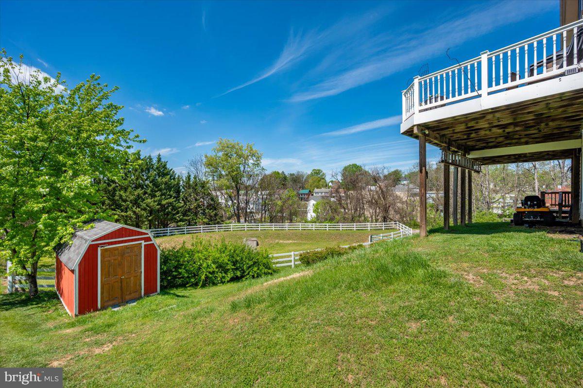 MANOR RIDGE - Residential