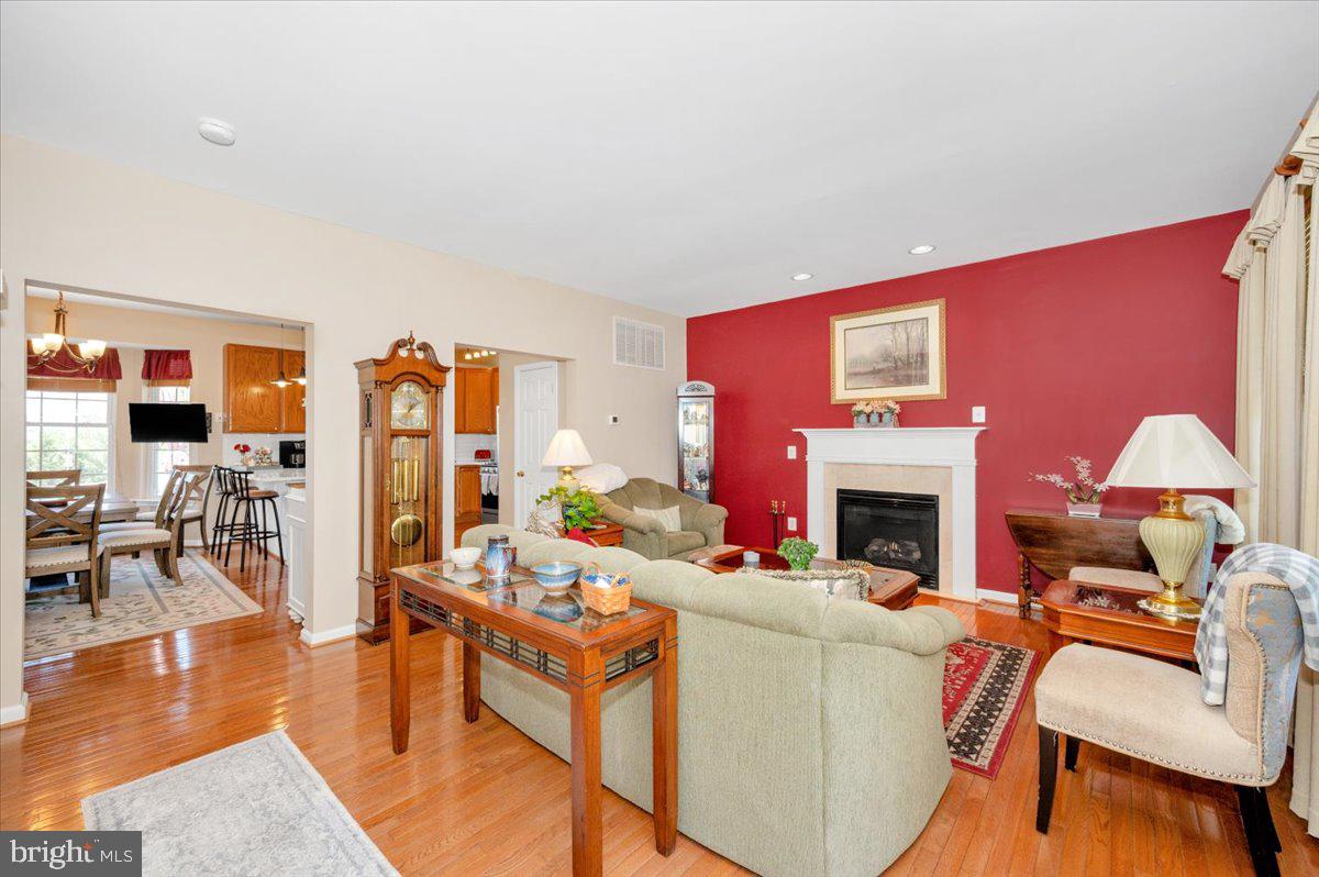 MANOR RIDGE - Residential