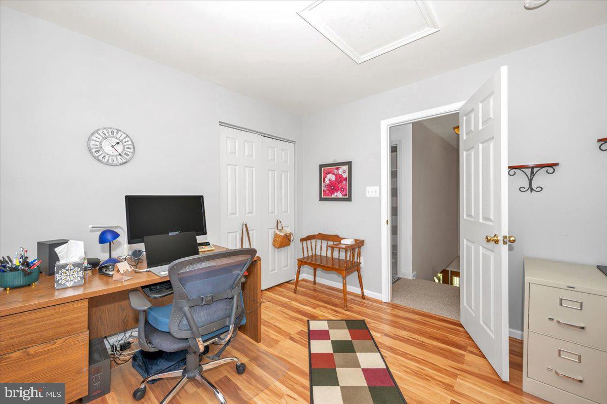 MANOR RIDGE - Residential