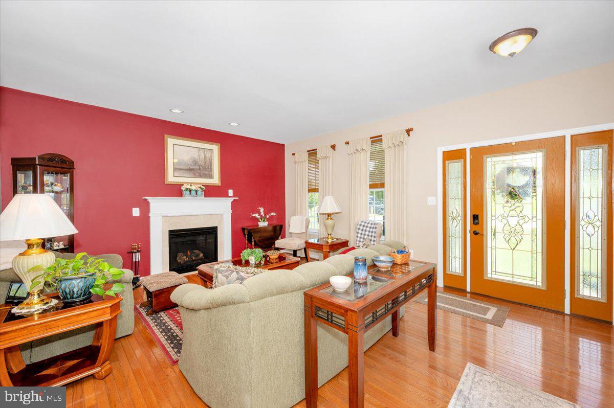 MANOR RIDGE - Residential