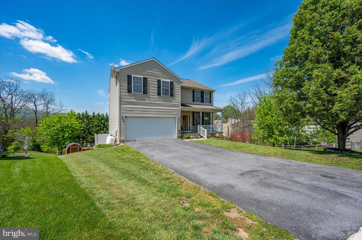 MANOR RIDGE - Residential