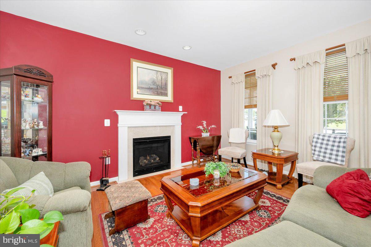 MANOR RIDGE - Residential