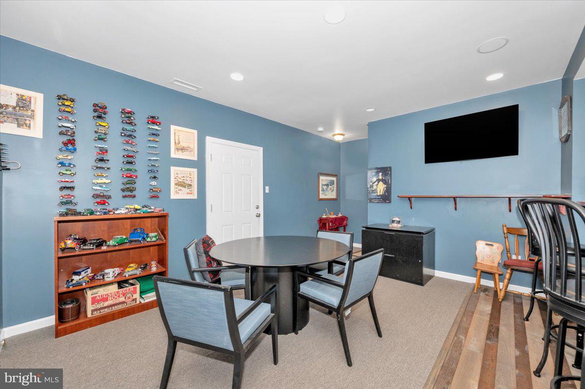 MANOR RIDGE - Residential