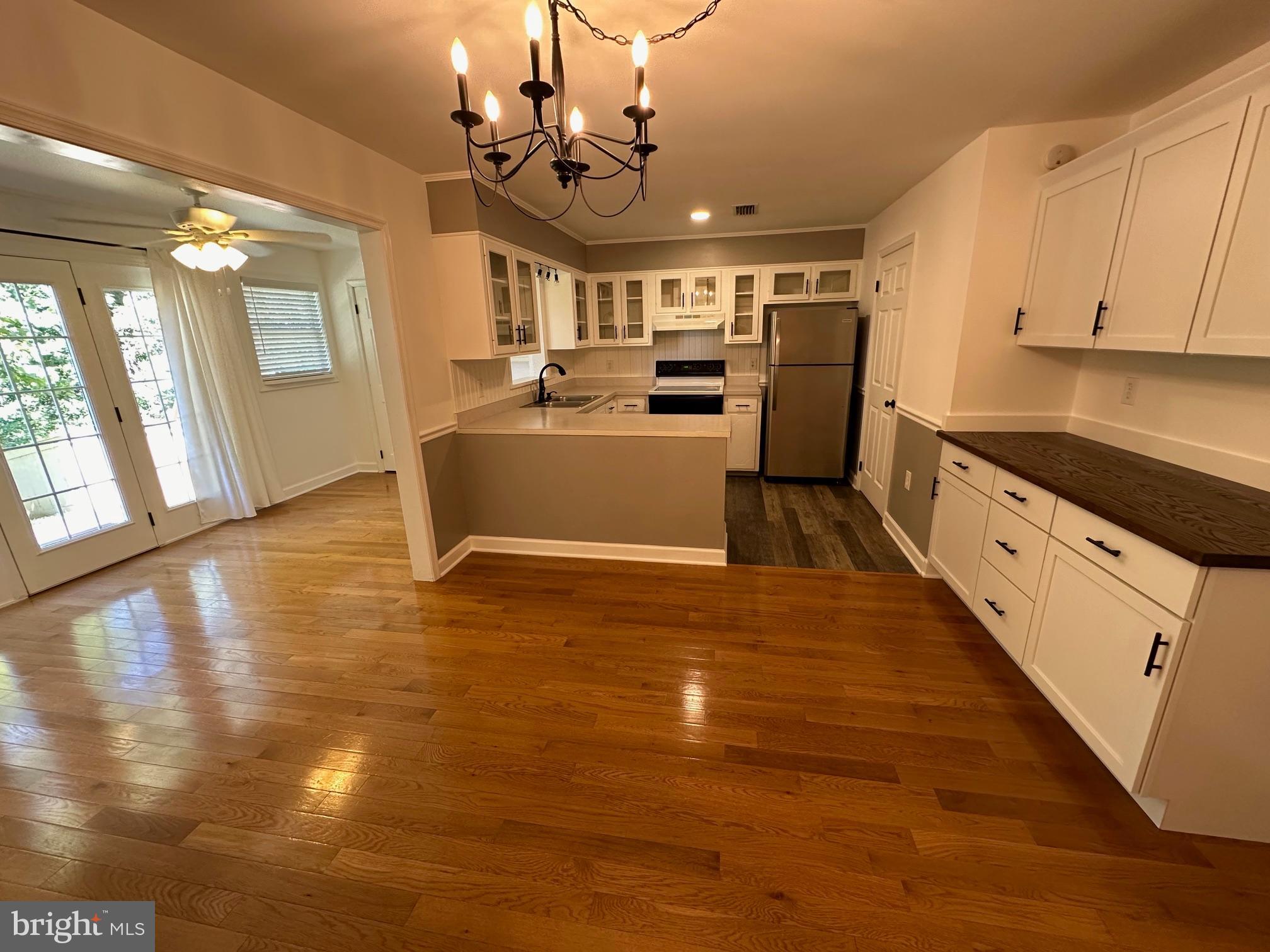 TUSCAWILLA HILLS - Residential