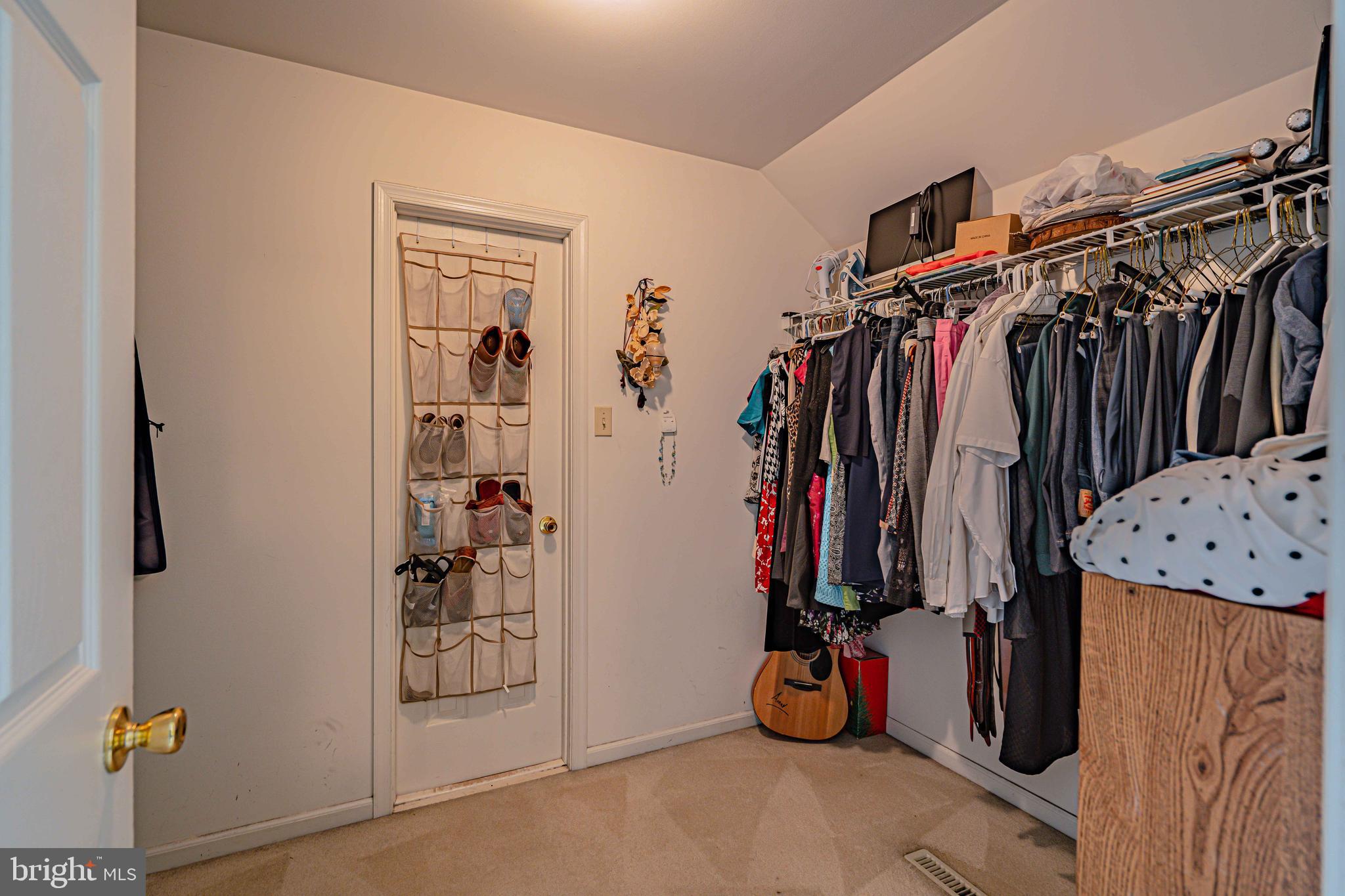 GREEN HILLS - Residential