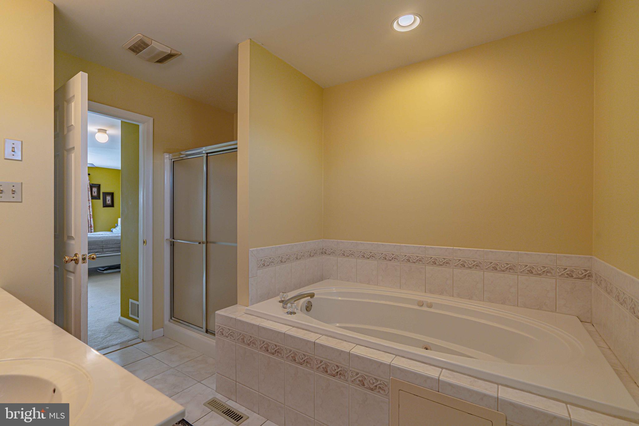 GREEN HILLS - Residential